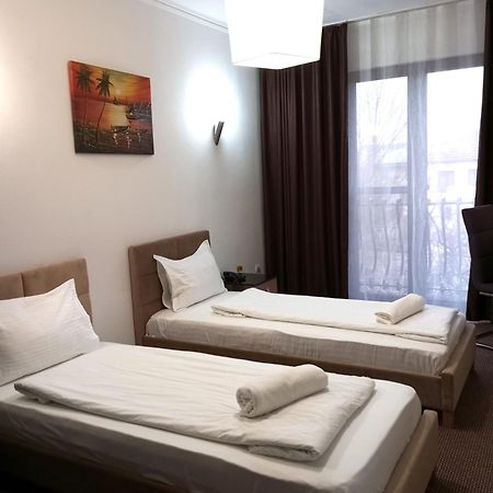 Rhc Royal Hotel Oradea Exterior foto
