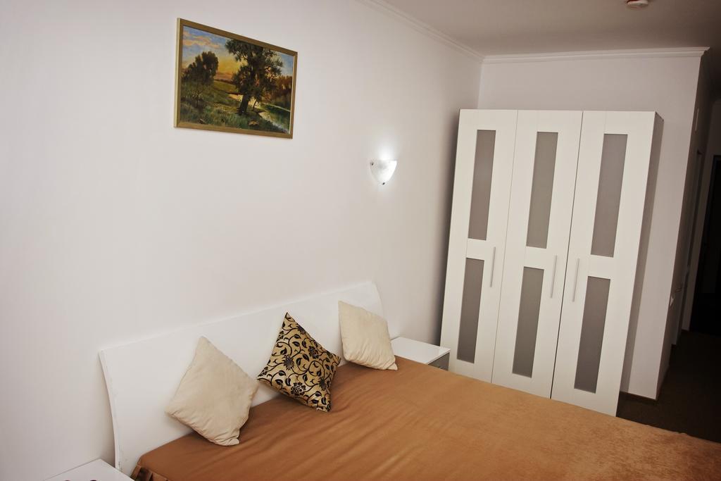 Rhc Royal Hotel Oradea Habitación foto