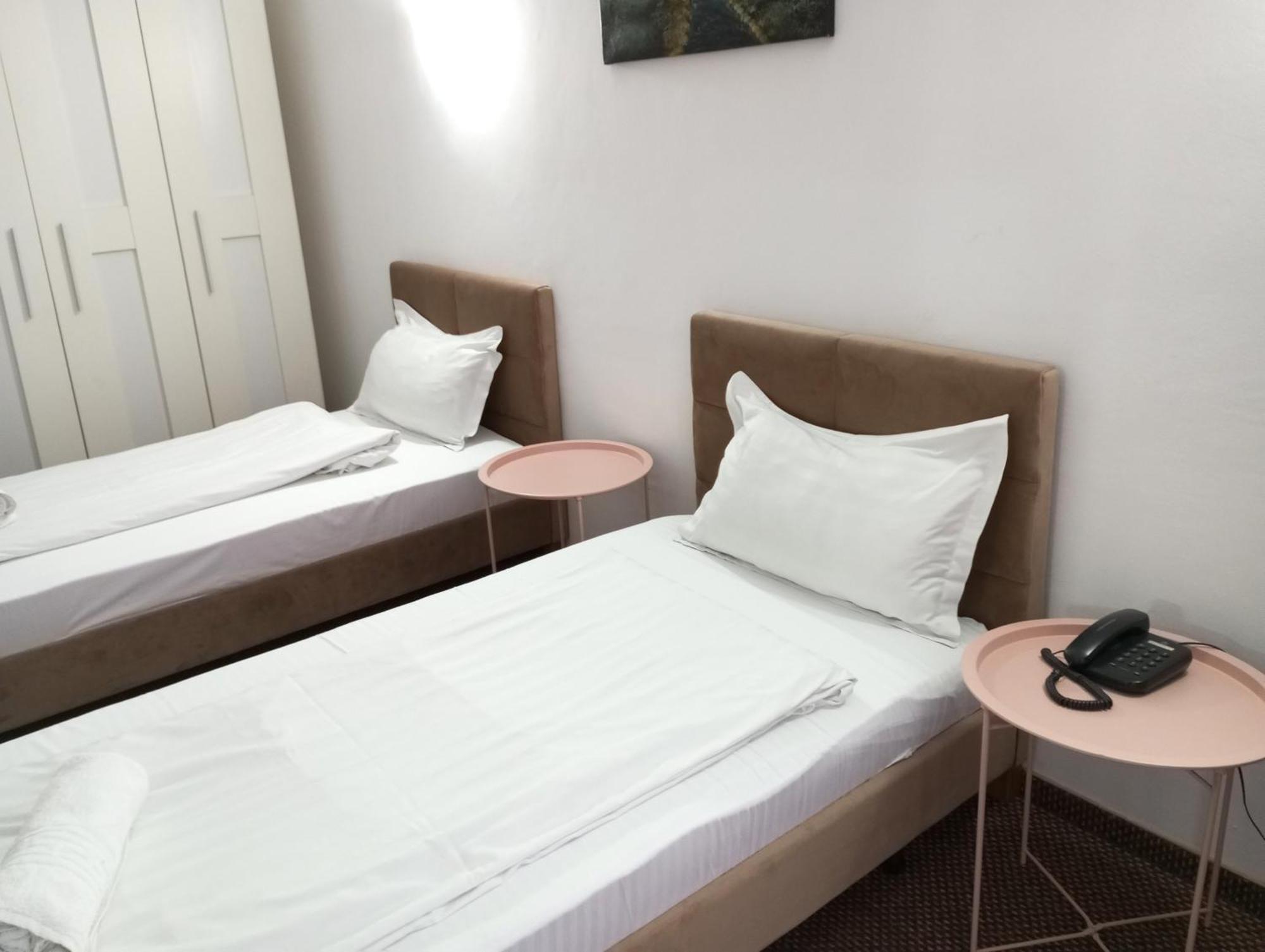 Rhc Royal Hotel Oradea Exterior foto